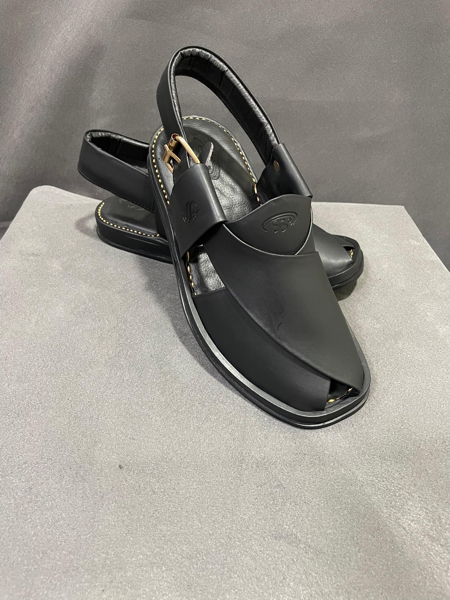 ✨ ROUND SHAPE PESHAWARI MEDICATED CHAPPAL – SOFT & PREMIUM QUALITY ✨(Black Made)