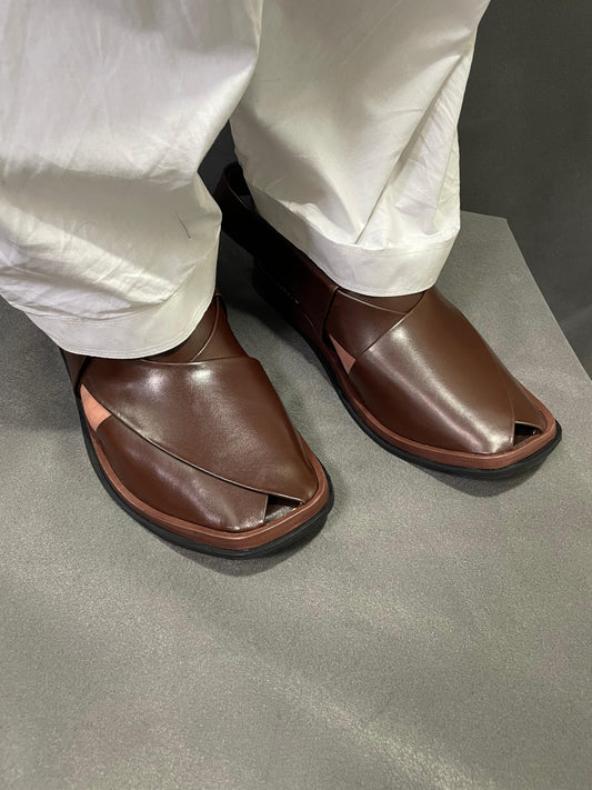 ✨ ROUND SHAPE PESHAWARI MEDICATED CHAPPAL – SOFT & PREMIUM QUALITY ✨(Kalichi Brown)